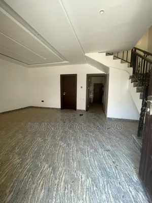 4bdrm Duplex in Life Camp for rent