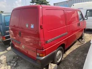 Volkswagen Transporter 2005 Red