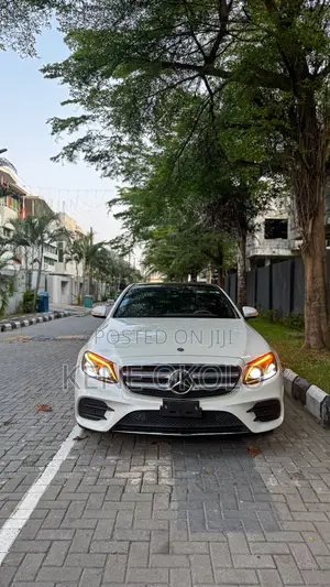 Mercedes-Benz E300 4Matic AWD Sedan (2.0L 4cyl 9A) 2017 White