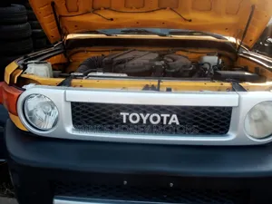 Toyota FJ Cruiser Base 4x4 2007 Yellow