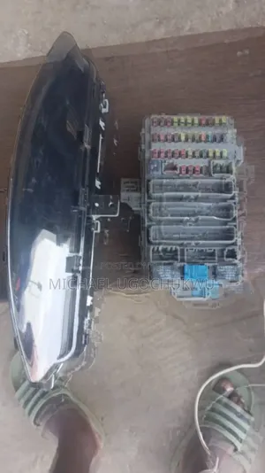 Inner Fuse Box for Honda Civic 2006-2011 Europe Model