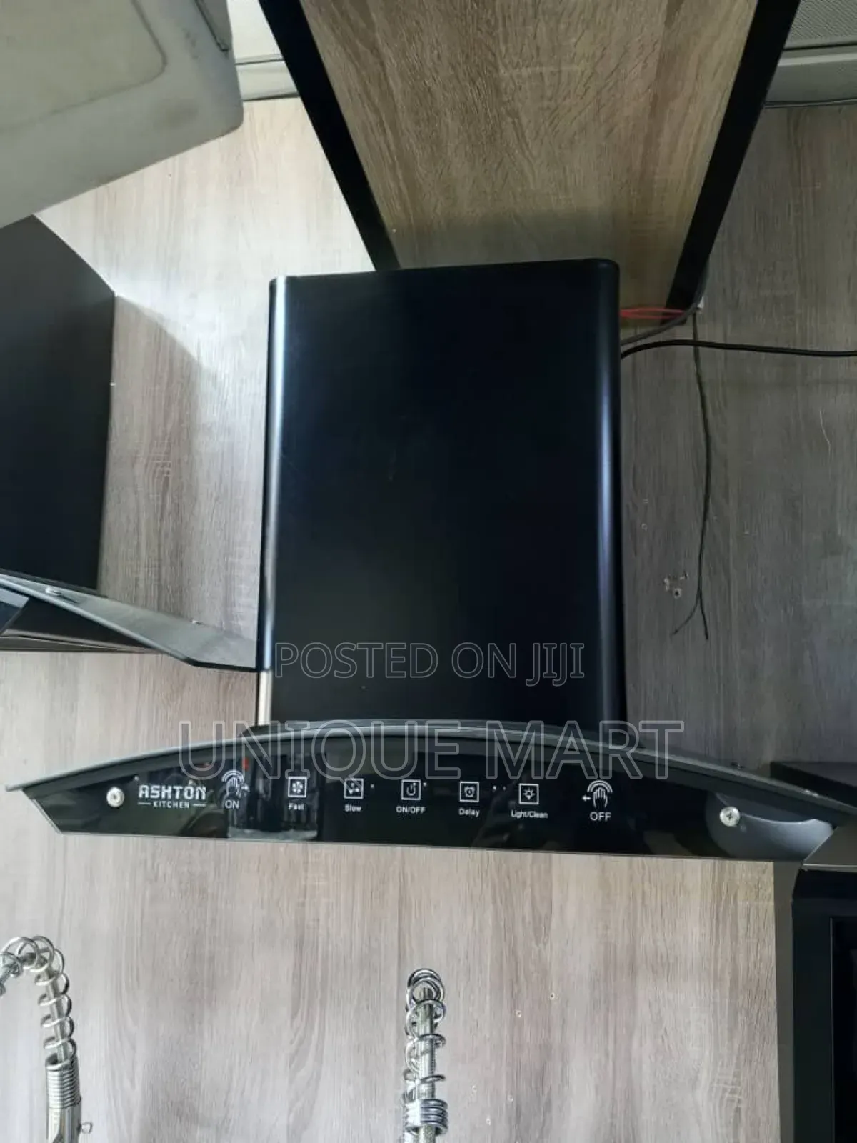 90cm Heat Extractor With Sensor Control. Brand Ashton Kitchen