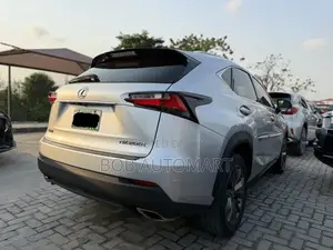 Lexus NX 2017 Silver