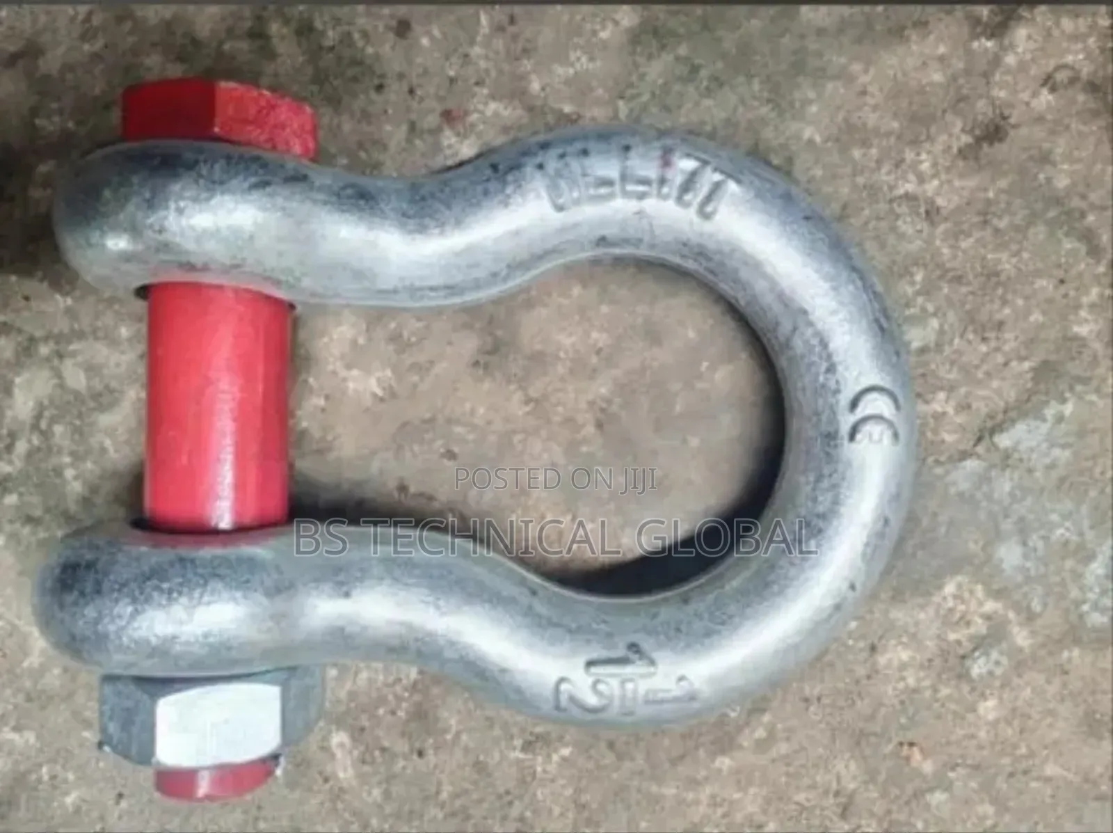 Shackle 1 1/2"