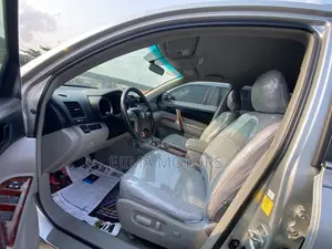 Toyota Highlander Limited 2010 Silver