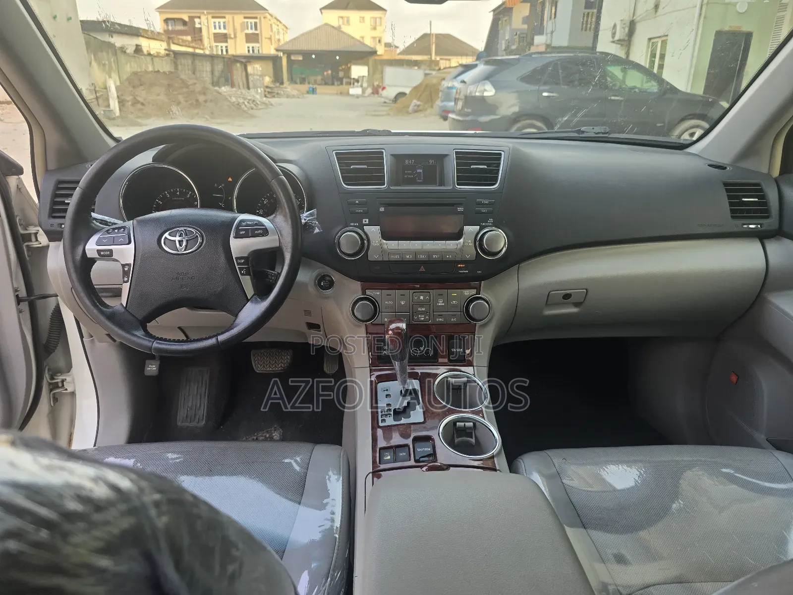 Toyota Highlander Limited 2011 White