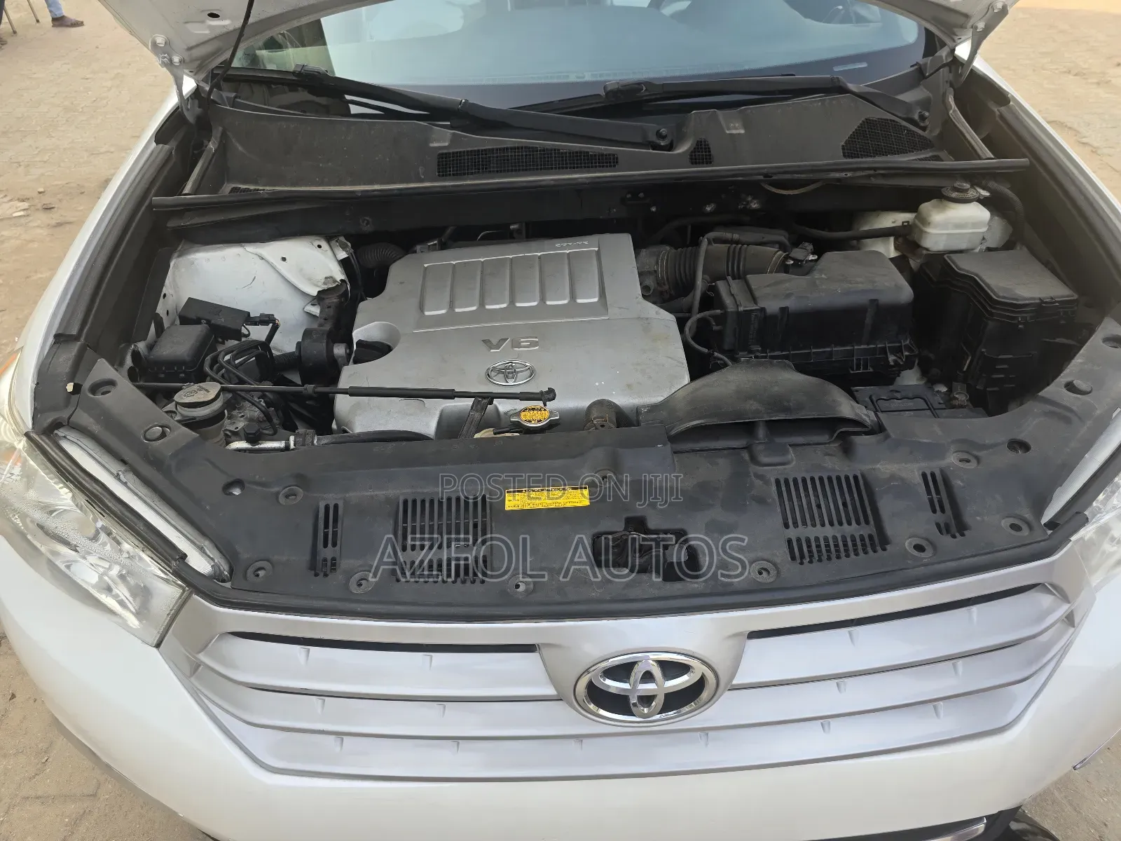 Toyota Highlander Limited 2011 White