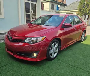 Toyota Camry SE 4dr Sedan (2.5L 4cyl 6A) 2012 Red