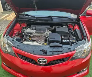 Toyota Camry SE 4dr Sedan (2.5L 4cyl 6A) 2012 Red