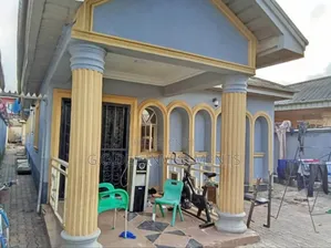 3bdrm Bungalow in Off Ago-Palace Way for sale