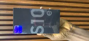New Samsung Galaxy S10e 128 GB Black