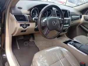 Mercedes-Benz M Class ML350 4MATIC 4dr SUV AWD (3.5L 6cyl 7A) 2014