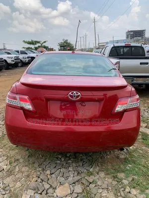 Toyota Camry XLE 4dr Sedan (2.5L 4cyl 6AM) 2010 Red