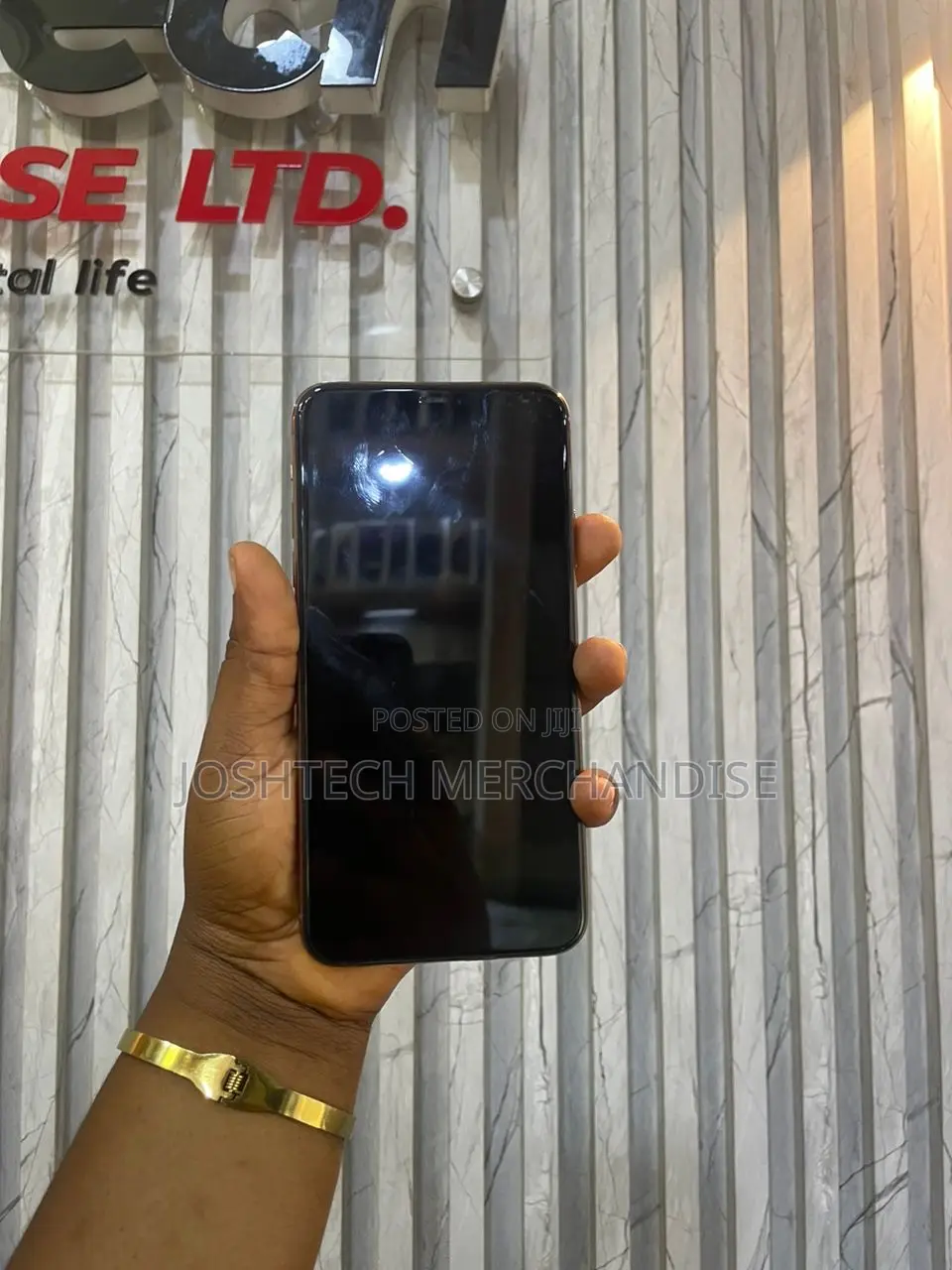 Apple iPhone 11 Pro Max 64 GB Gold