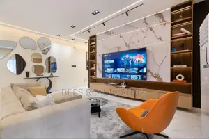 Spacious 2 Bedroom Apartment With 2 Balconies, Pool and a Ps5 Console