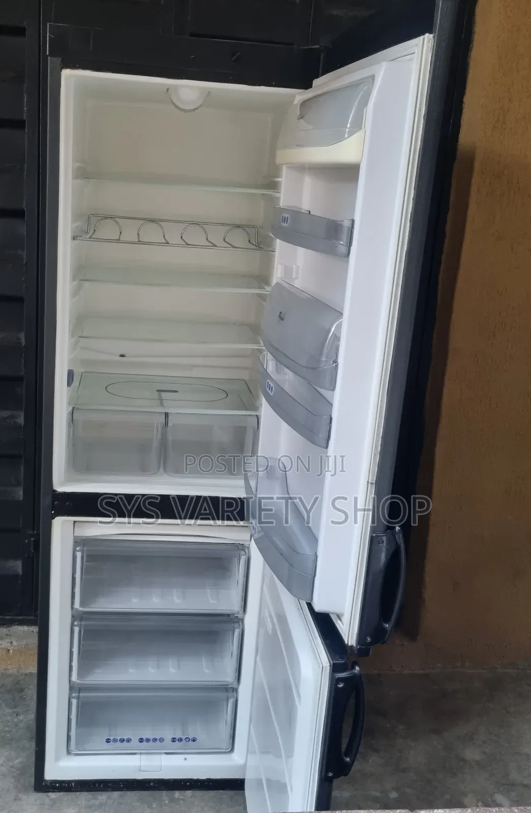 Whirlpool Refrigerator 296l