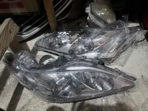 Set Headlights Es 2008 Non Charger