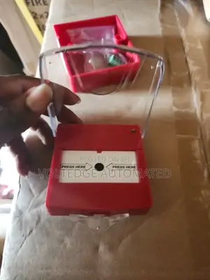 Chloride Addressable Manual Call Point With Protective Cover
