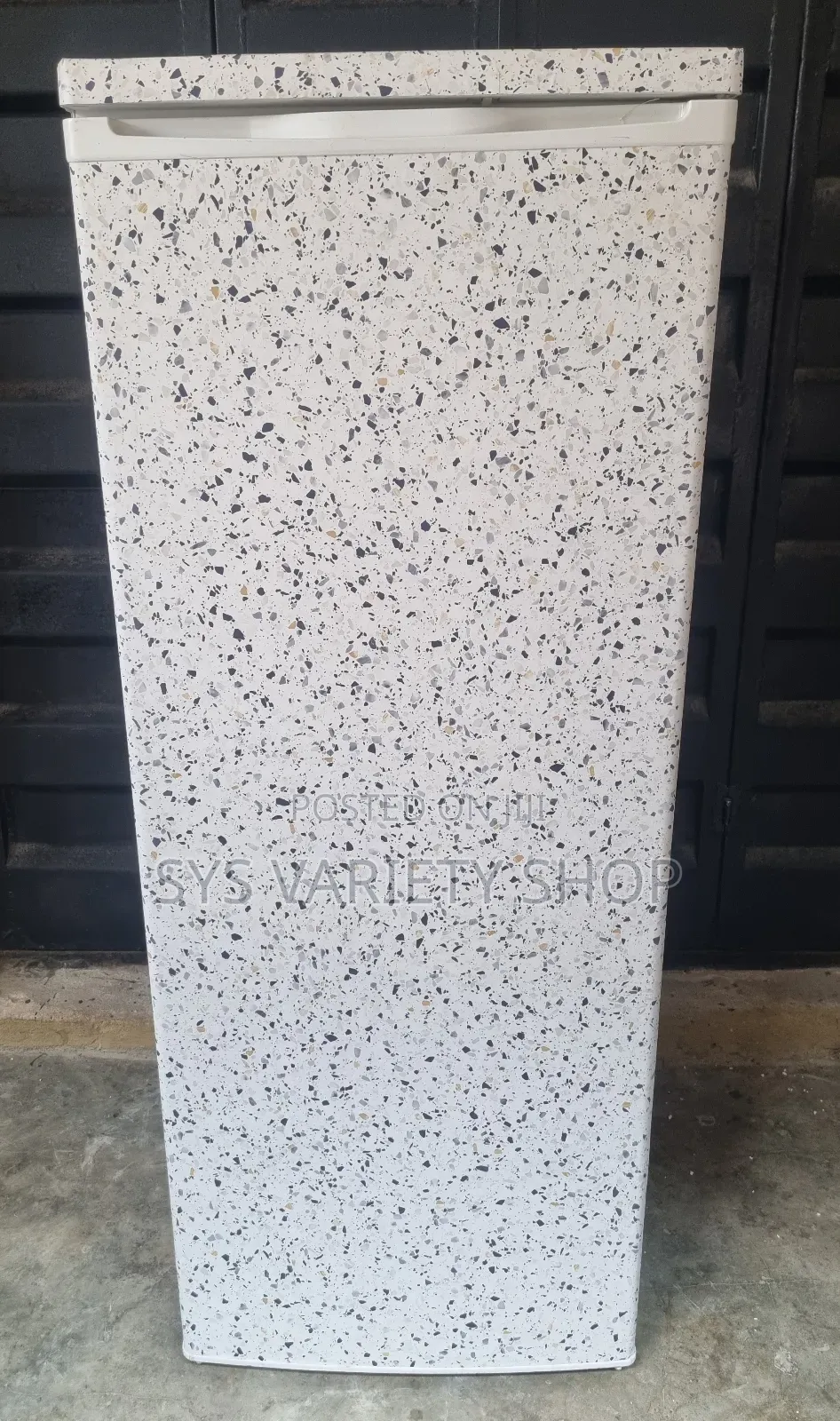 Hanseatic Single Door Fridge 
246l