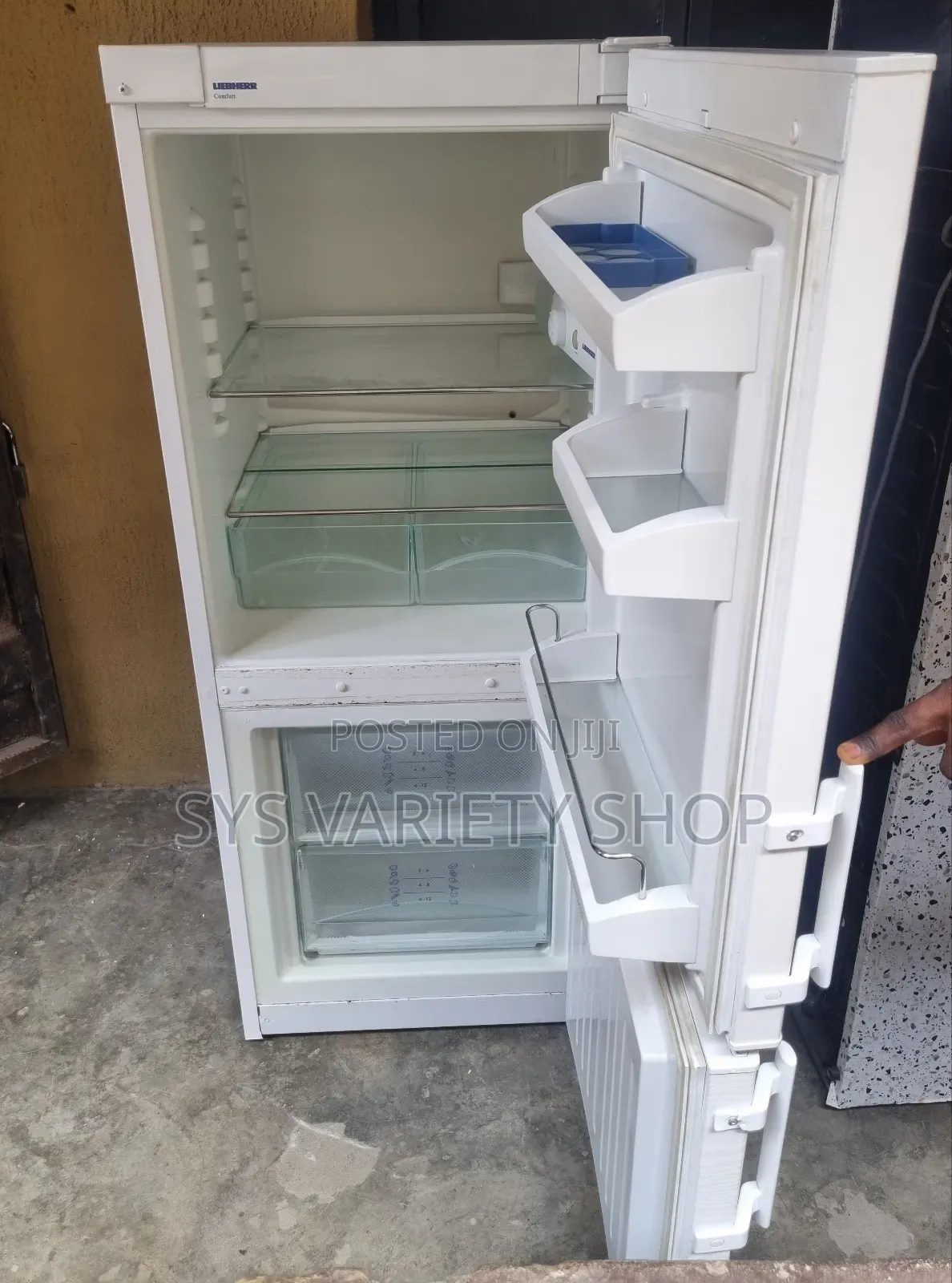 Liebherr Refrigerator 200l