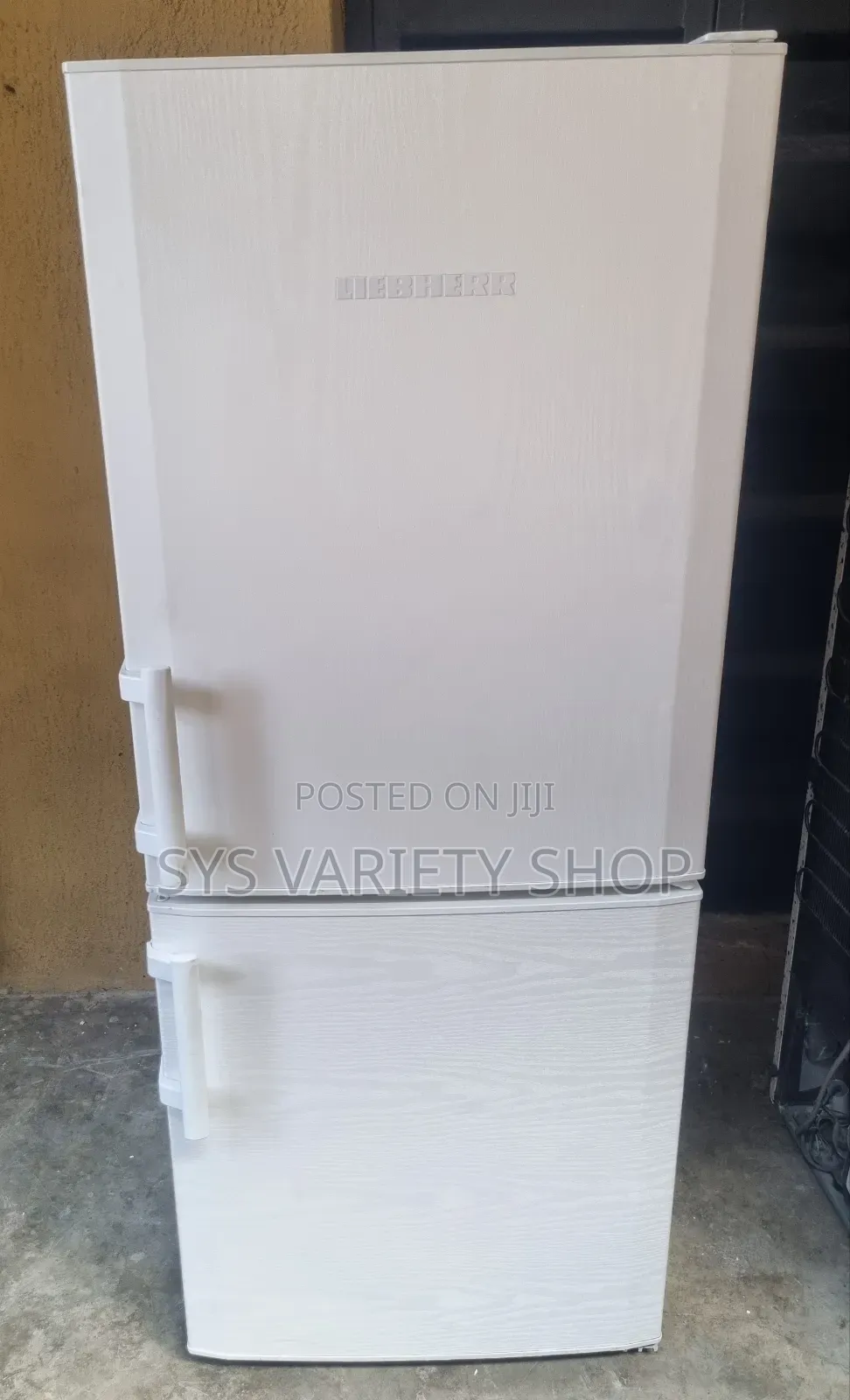 Liebherr Refrigerator 200l