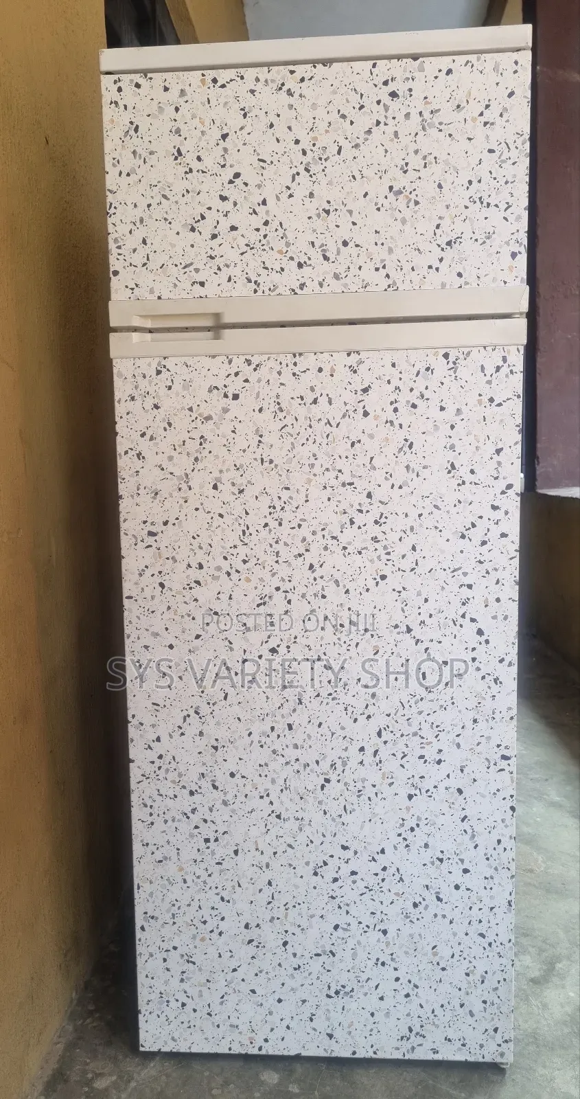 Frenko Refrigerator 245l