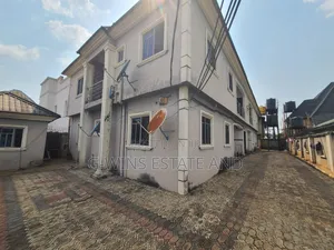 3bdrm Block of Flats in Irhirhi Off Airport for sale