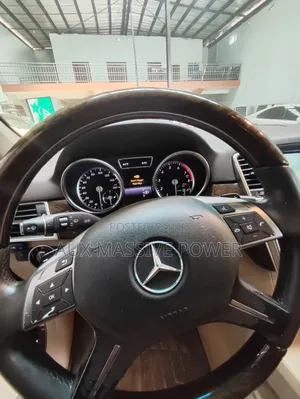 Mercedes-Benz M Class 2015 Red