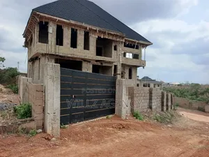 4bdrm Duplex in Enugu for sale