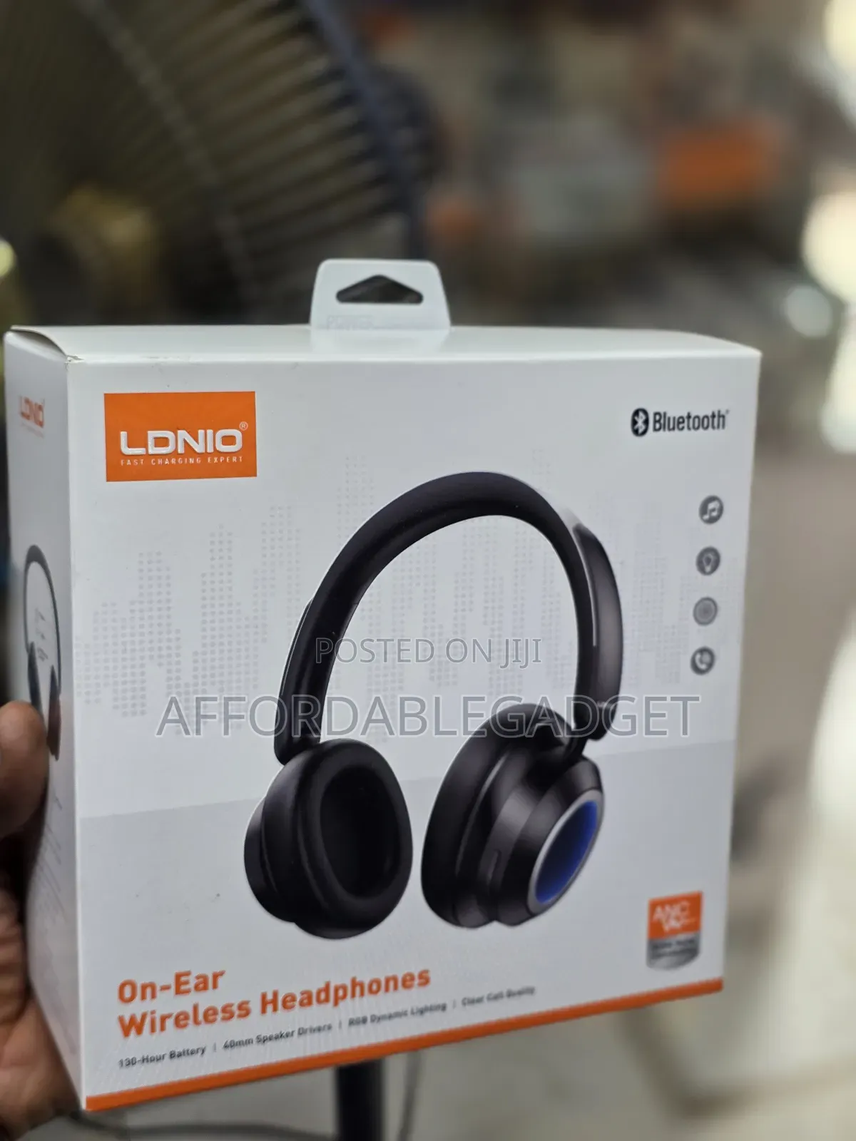 Headset With Noise Cancelling