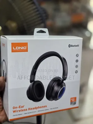 Headset With Noise Cancelling