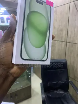 New Apple iPhone 15 256 GB Green
