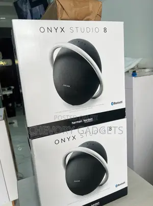 Onyx Studio 8