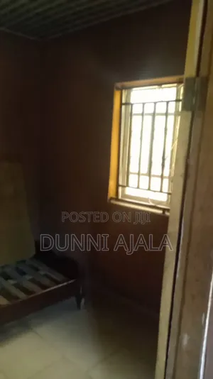 Studio Apartment in Alafia Oluwa Alakia, Ona-Ara for rent