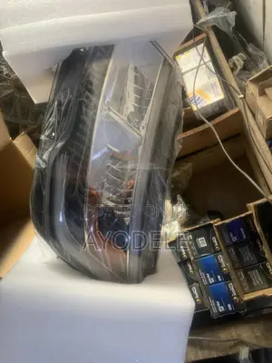 Brand New Ford Explorer Head Lamp 2018 2019