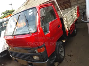 Toyota Dyna 100 Four Tyres Truck
