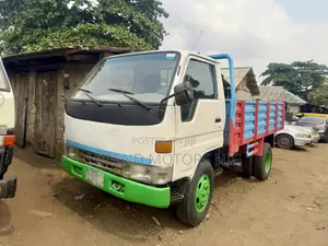 Toyota Dyna 200 Normal Hand 2rz Engine Long Frame 2000 Model