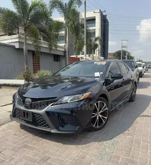 Toyota Camry SE FWD (2.5L 4cyl 8AM) 2018 Teal