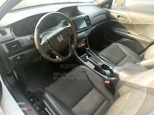 Honda Accord Sport 4dr Sedan FWD (2.4L 4cyl 2A) 2016 White