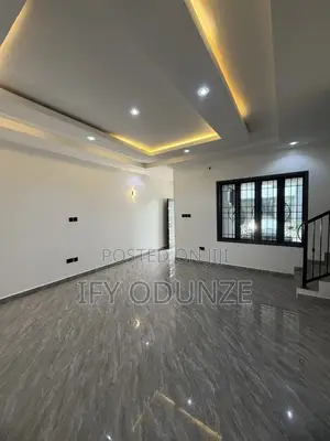 4bdrm Townhouse / Terrace in Wuye for rent