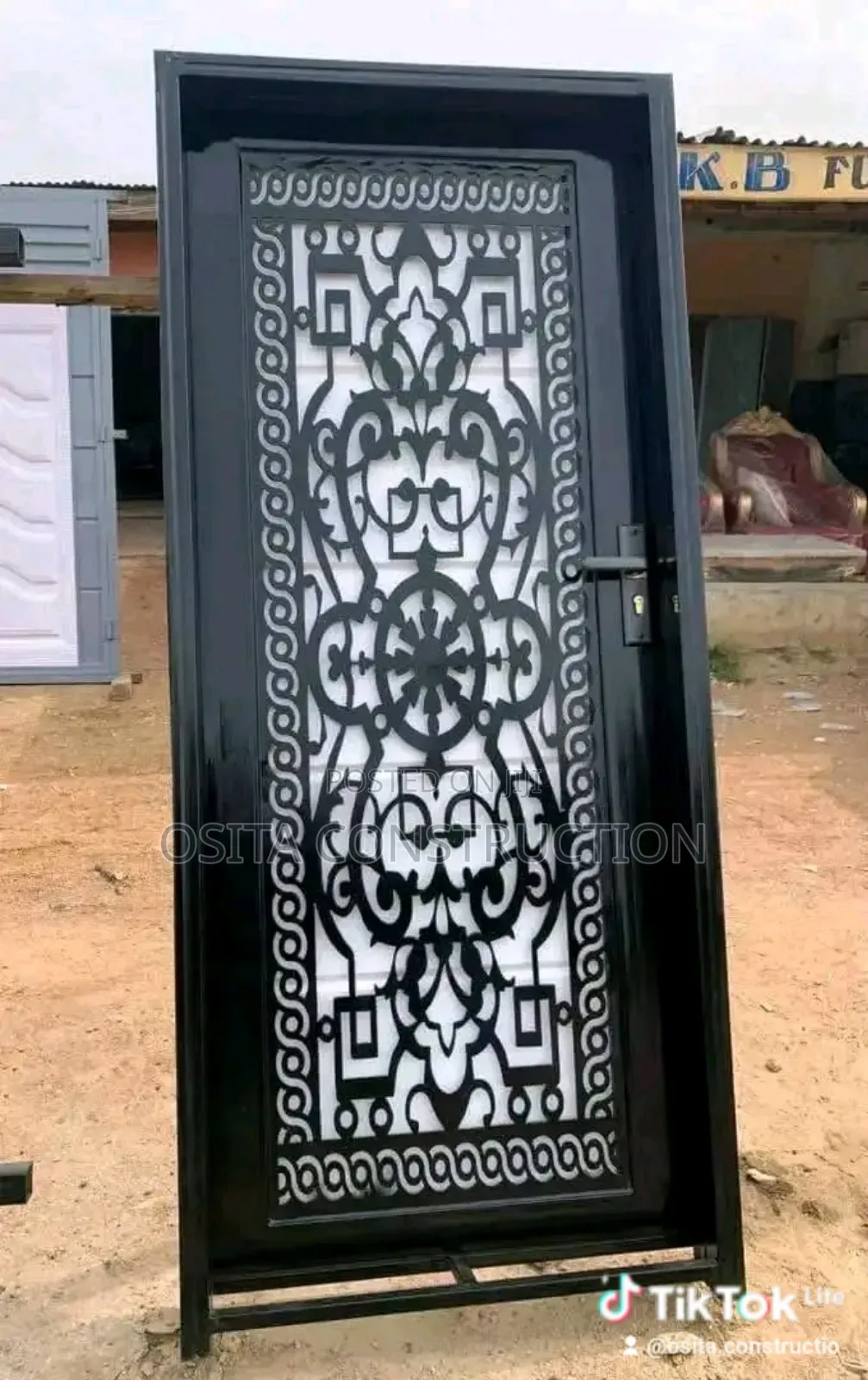 Design Door With Design Pan