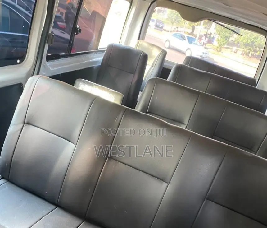 Toyota HiAce 2012 White