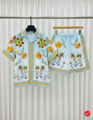 *Quality Vintage Up and Down in Store *
Beach Wear Combo