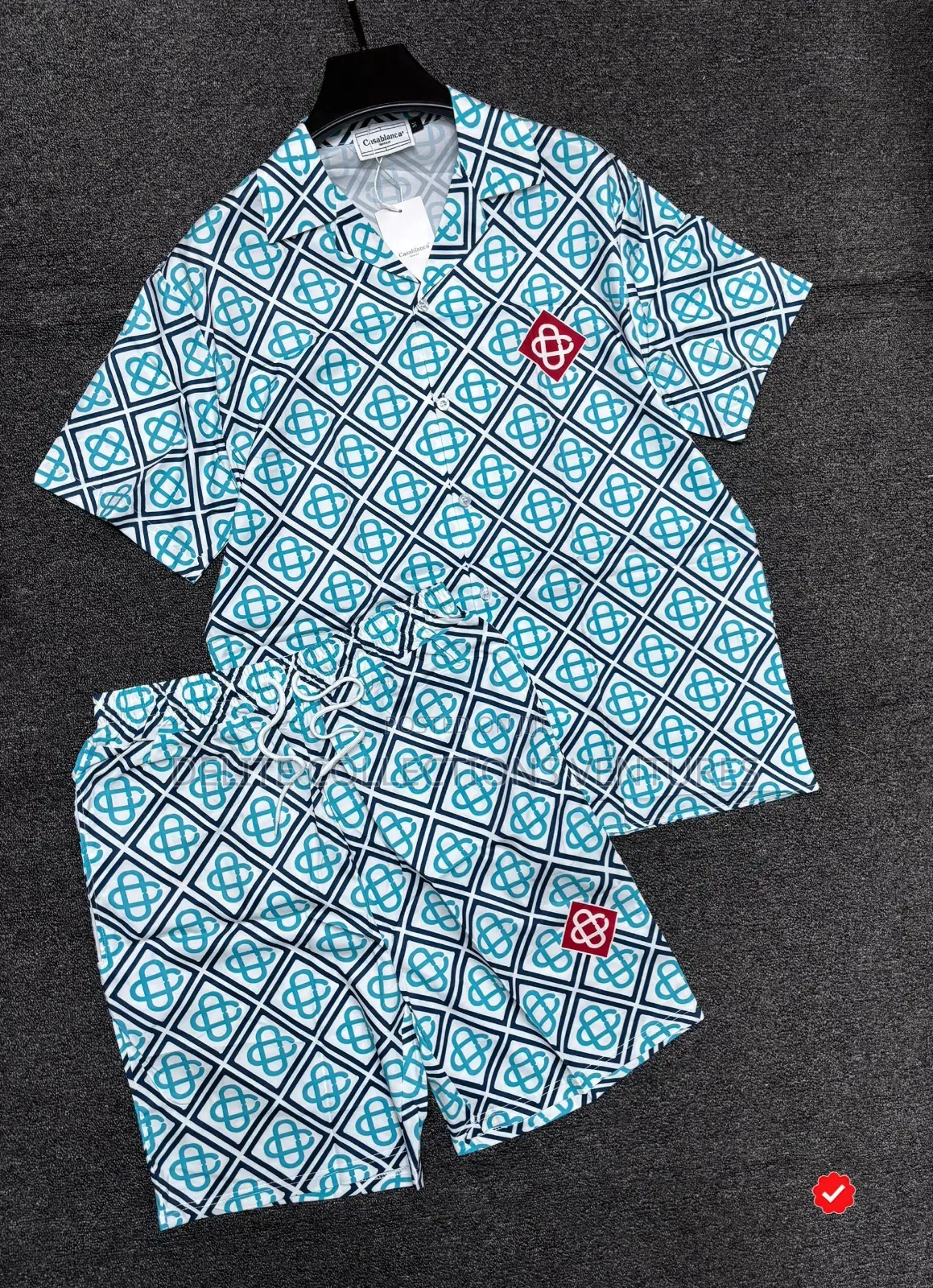 *Quality Vintage Up and Down in Store *
Beach Wear Combo