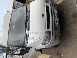 Ford Transit 2002 White