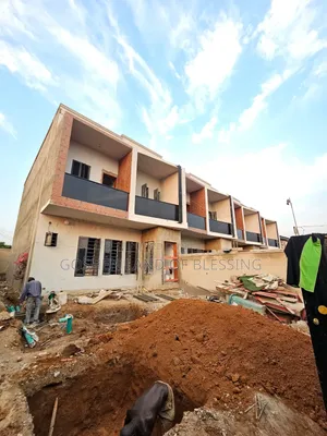 3bdrm Duplex in New Oko Oba Lagos for sale