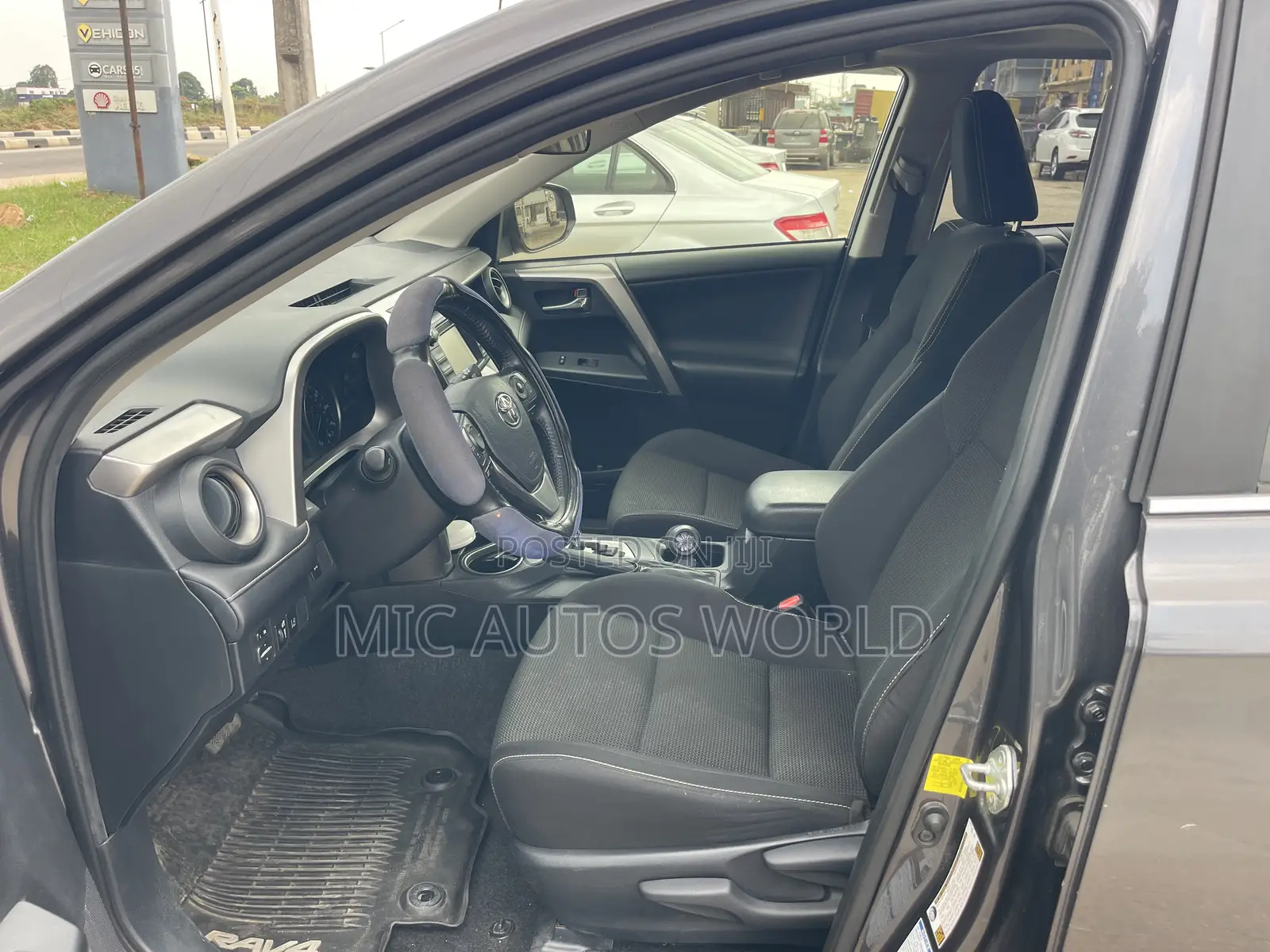 Toyota RAV4 2017 Gray