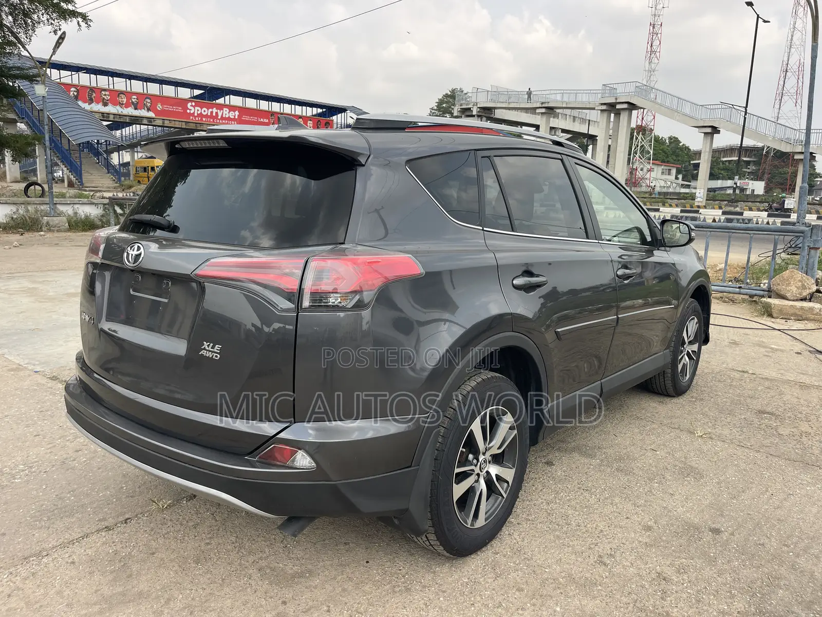 Toyota RAV4 2017 Gray