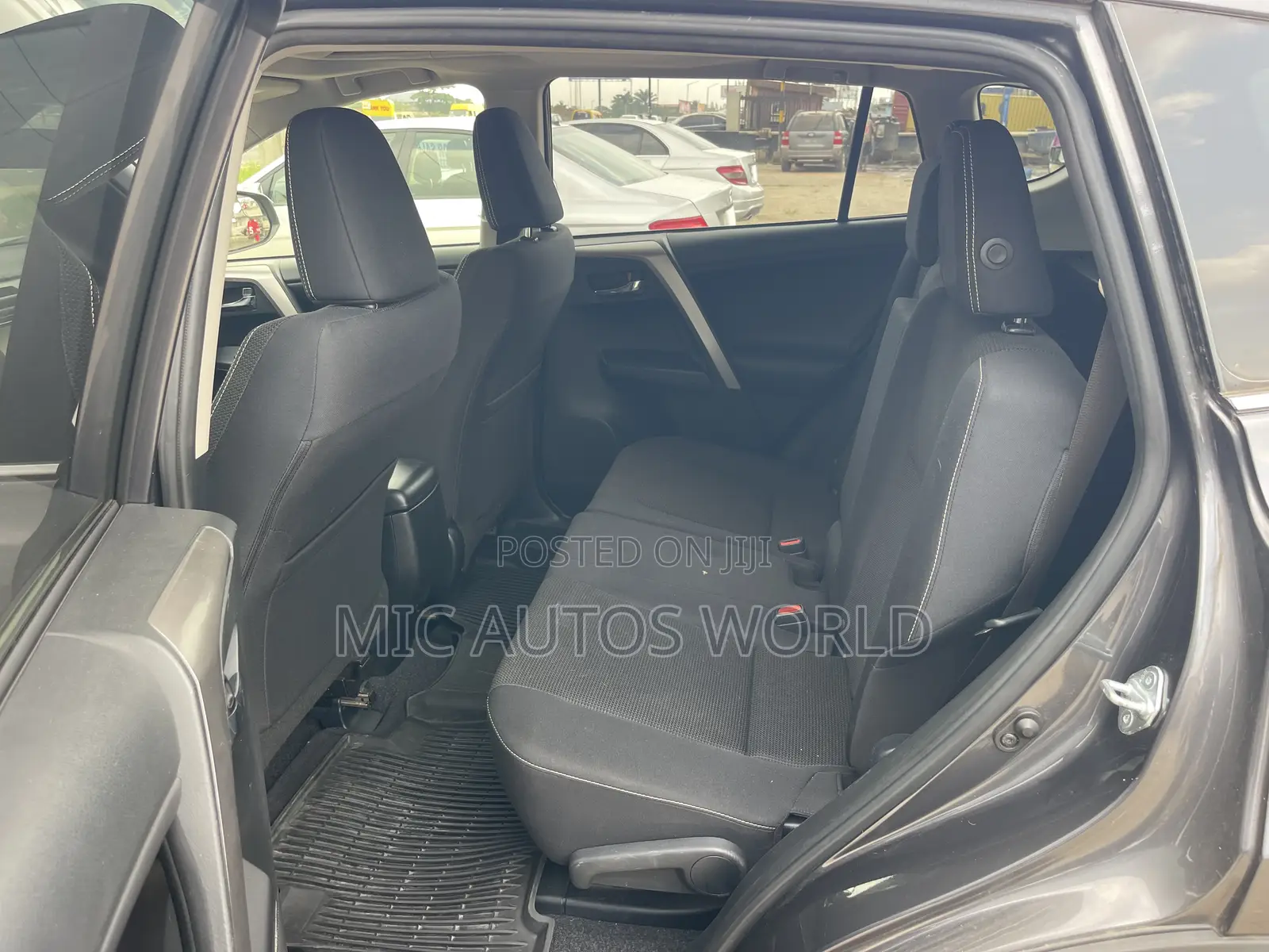 Toyota RAV4 2017 Gray