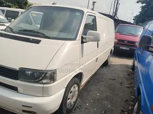 Volkswagen Transporter 2005 White